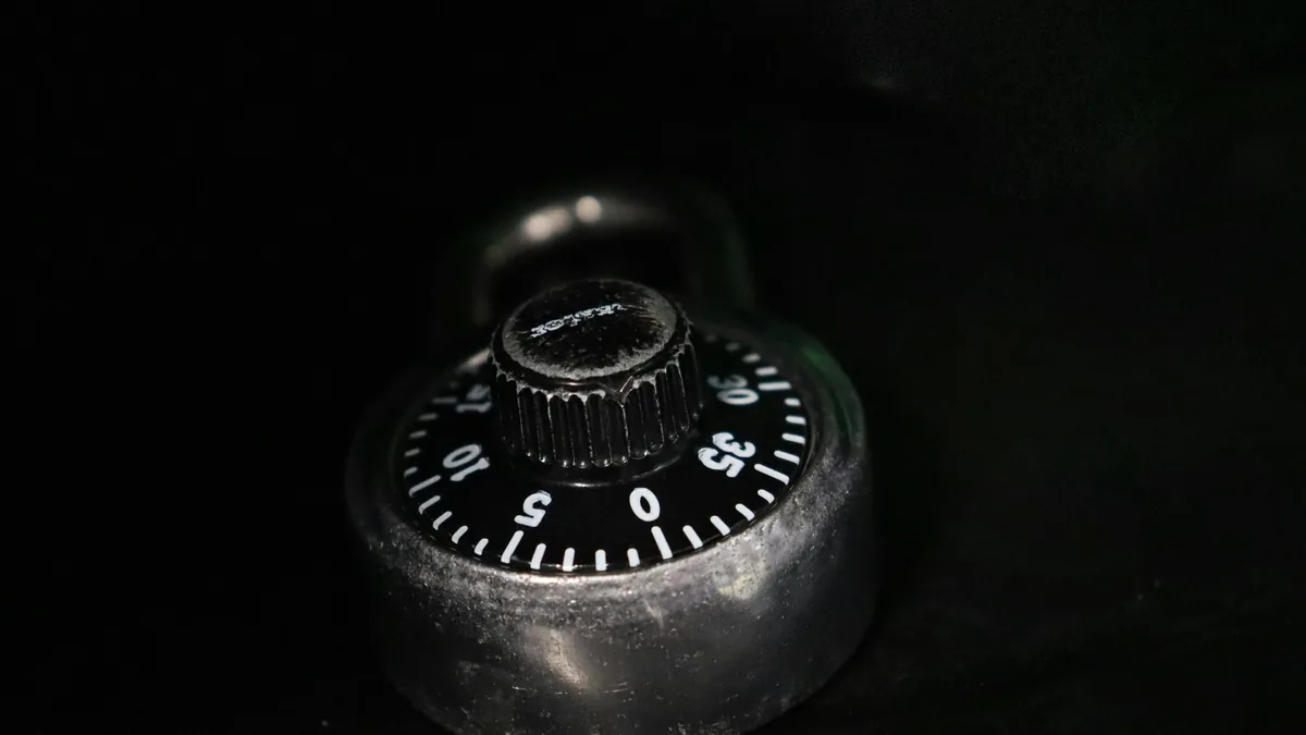 Dial de una combinación de caja fuerte